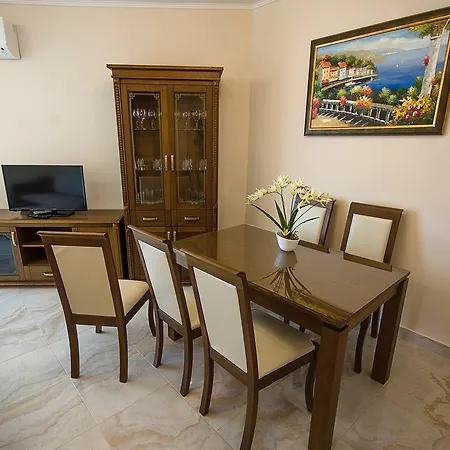 In Complex Poseidon Aparthotel